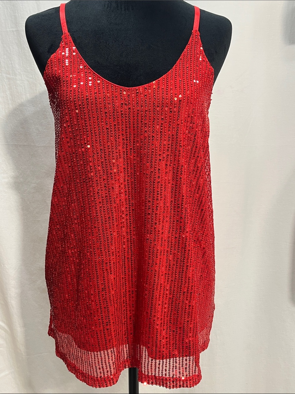 Womans Red Sequin Camisole XL party dressy trendy chic New Year’s Y2K 1251